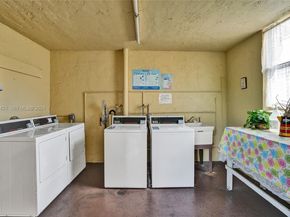 2811 Somerset Dr 405, Lauderdale Lakes FL 33311