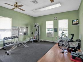 2811 Somerset Dr 405, Lauderdale Lakes FL 33311