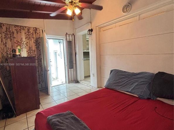 808 NW 75th St, Miami FL 33150