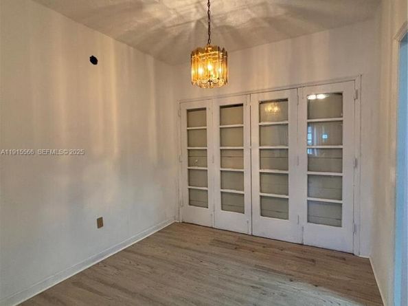 808 NW 75th St, Miami FL 33150