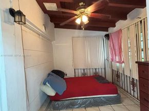 808 NW 75th St, Miami FL 33150