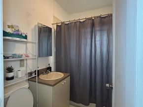 808 NW 75th St, Miami FL 33150