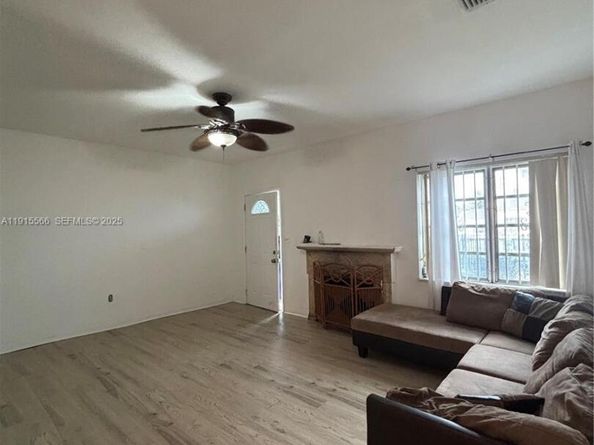 808 NW 75th St, Miami FL 33150