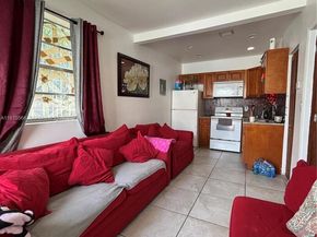 808 NW 75th St, Miami FL 33150