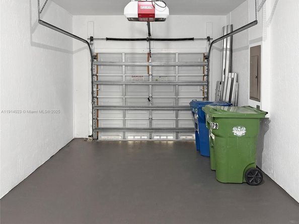 2179 Hacienda Ter, Weston FL 33327