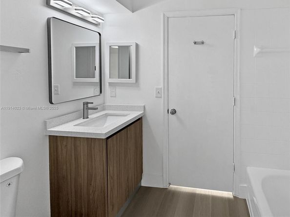 2179 Hacienda Ter, Weston FL 33327