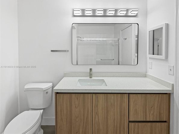 2179 Hacienda Ter, Weston FL 33327