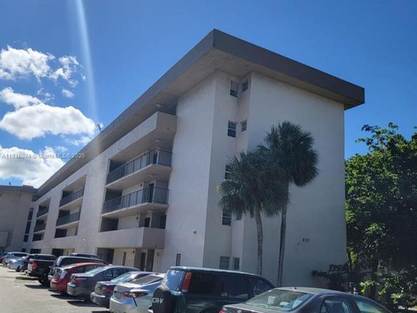 870 NW 87th Ave 310, Miami FL 33172