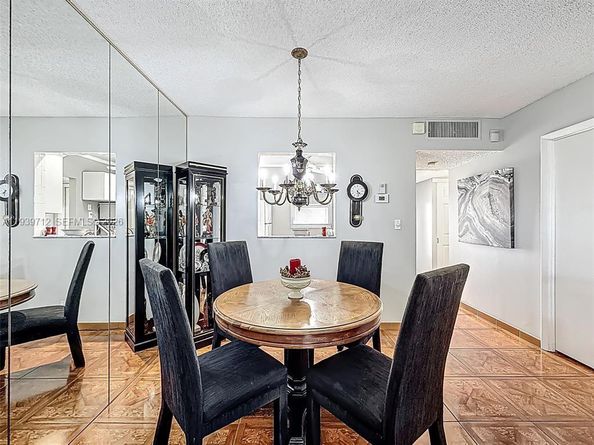 5001 NW 34th St 205, Lauderdale Lakes FL 33319