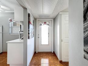 5001 NW 34th St 205, Lauderdale Lakes FL 33319