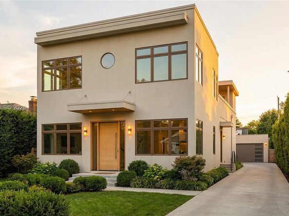 623 NE 4th St, Hallandale Beach FL 33009