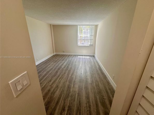 2935 NE 163rd ST 3P, North Miami Beach FL 33160