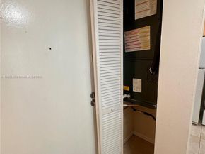2935 NE 163rd ST 3P, North Miami Beach FL 33160