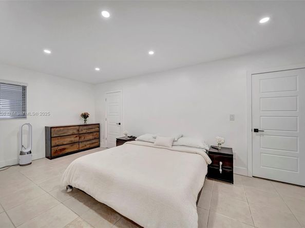 8340 NW 178th St, Hialeah FL 33015