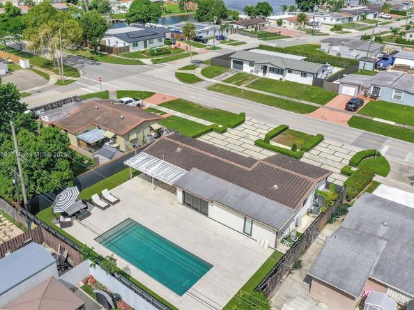 8340 NW 178th St, Hialeah FL 33015
