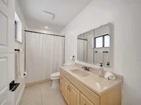 8340 NW 178th St, Hialeah FL 33015