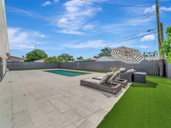 8340 NW 178th St, Hialeah FL 33015