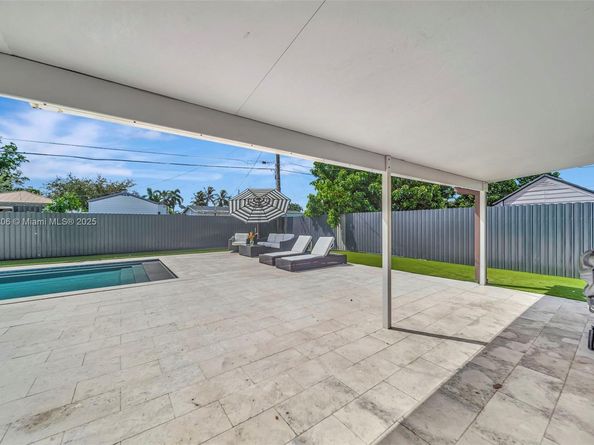 8340 NW 178th St, Hialeah FL 33015