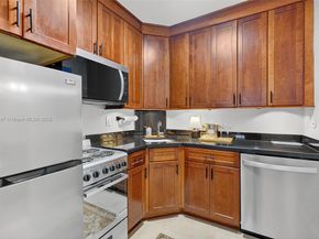 2445 Lake Pancoast Dr 4, Miami Beach FL 33140