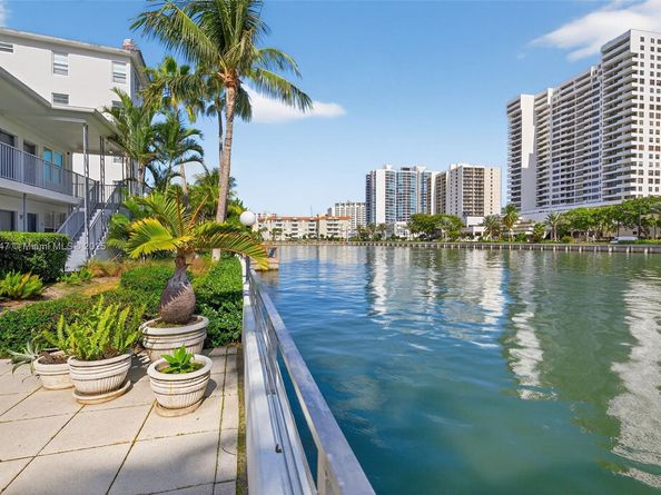 2445 Lake Pancoast Dr 4, Miami Beach FL 33140