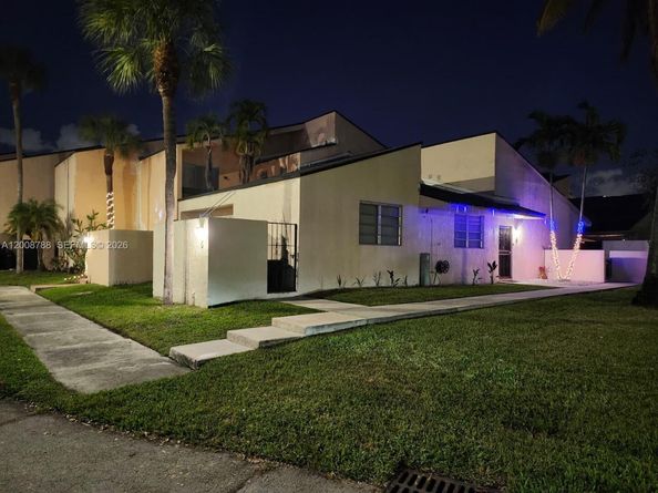 9195 Fontainebleau Blvd 6, Miami FL 33172