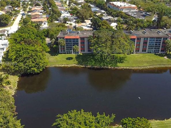1103 NW 58th Ter 224, Sunrise FL 33313