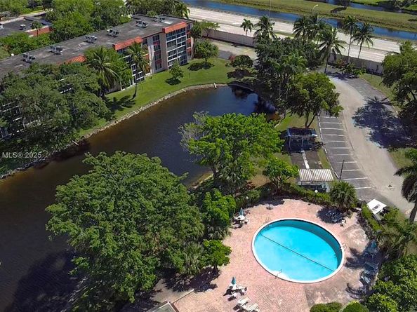 1103 NW 58th Ter 224, Sunrise FL 33313