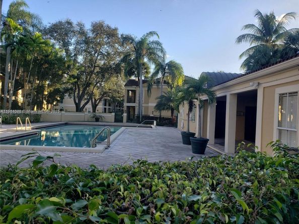 949 Riverside Dr 427, Coral Springs FL 33071