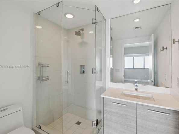 650 NE 32nd St 4203, Miami FL 33137