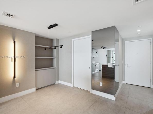650 NE 32nd St 4203, Miami FL 33137
