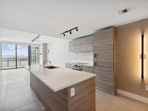 650 NE 32nd St 4203, Miami FL 33137