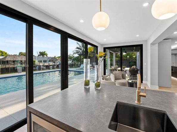 3224 NE 42nd Ct, Fort Lauderdale FL 33308