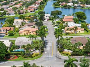 18845 NW 1st St, Pembroke Pines FL 33029