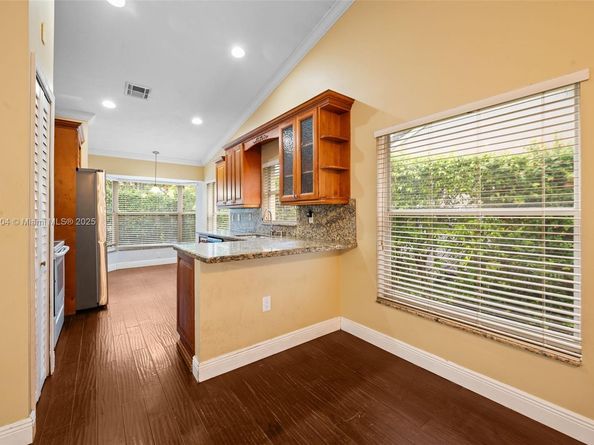 18845 NW 1st St, Pembroke Pines FL 33029