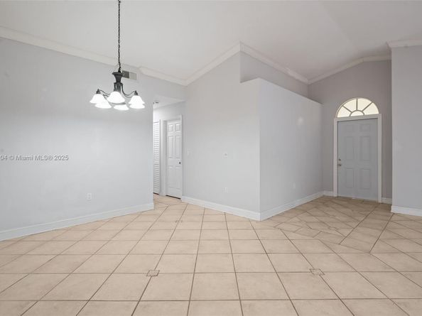 18845 NW 1st St, Pembroke Pines FL 33029