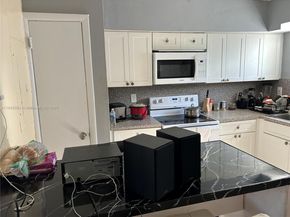 2012 NW 2nd St, Miami FL 33125