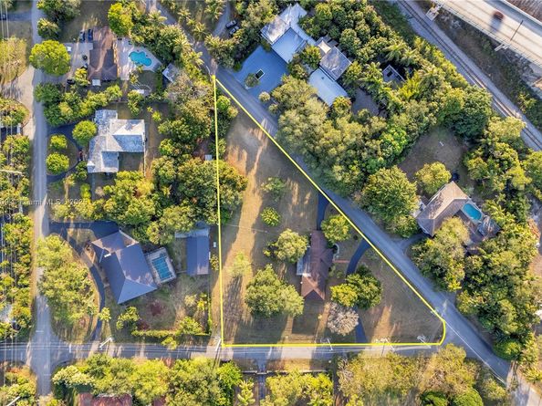 6650 SW 85th Ave, Miami FL 33143