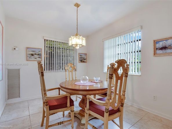 6650 SW 85th Ave, Miami FL 33143