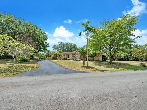 6650 SW 85th Ave, Miami FL 33143