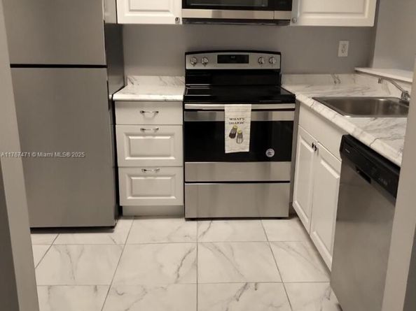 16465 NE 22nd Ave 114, North Miami Beach FL 33160