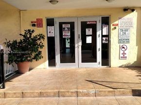 16465 NE 22nd Ave 114, North Miami Beach FL 33160