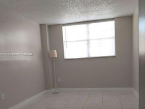 16465 NE 22nd Ave 114, North Miami Beach FL 33160