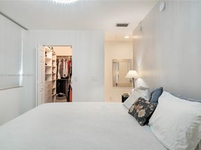 3232 SW 22nd Ter TH 115, Miami FL 33145