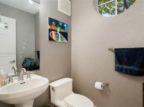 3232 SW 22nd Ter TH 115, Miami FL 33145
