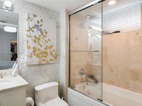 3232 SW 22nd Ter TH 115, Miami FL 33145