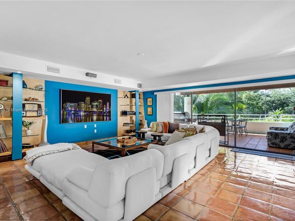 3520 Rockerman Rd, Miami FL 33133