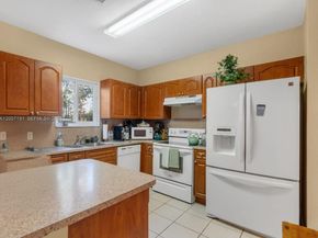 8546 SW 214th Way, Cutler Bay FL 33189
