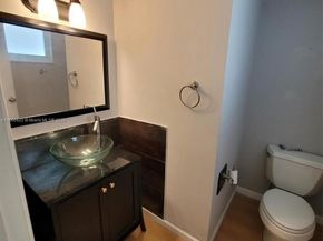 1401 NE Miami Gardens Dr 993, Miami FL 33179