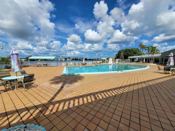 1401 NE Miami Gardens Dr 993, Miami FL 33179