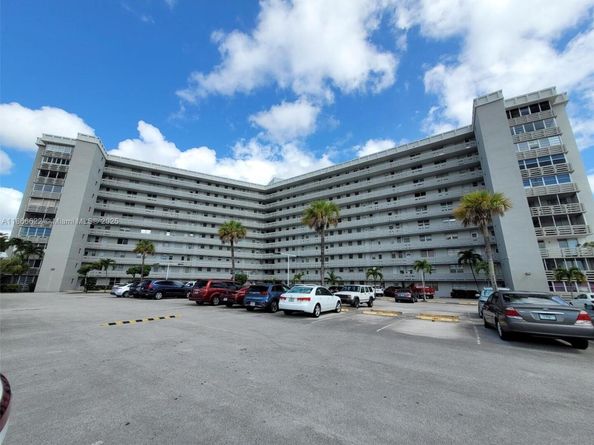 1401 NE Miami Gardens Dr 993, Miami FL 33179